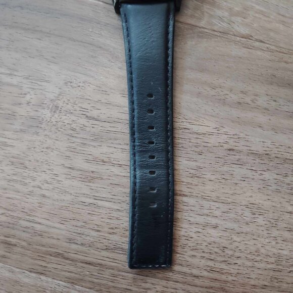 Kenneth Cole Watch New in Box - Picture 8 of 14